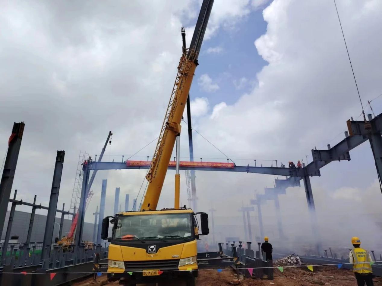 Chery KD Páirteanna Ceardlainne Tionscadal Foirgníochta ar an Bíoma, thuig Eihe Tionscadal Tógála Base Chery Automobile Qingdao an tairiscint “trí theideal as a chéile”.